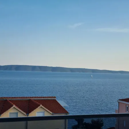 Luxury Apartment- Balcony- Private Rooftop And Jacuzzi- Common Pool Apartment