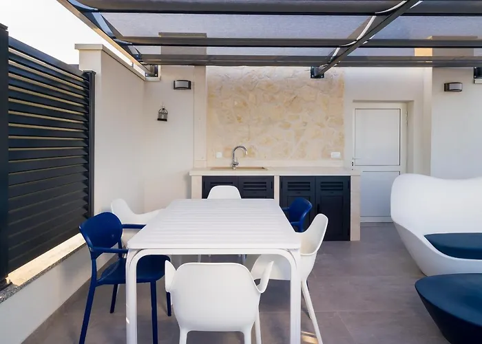 Daire Luxury Apartment- Balcony- Private Rooftop And Jacuzzi- Common Pool Trogir