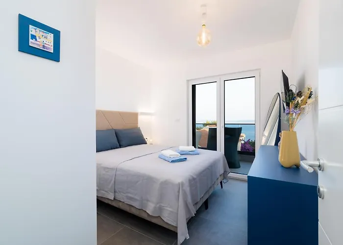 Daire Luxury Apartment- Balcony- Private Rooftop And Jacuzzi- Common Pool Trogir