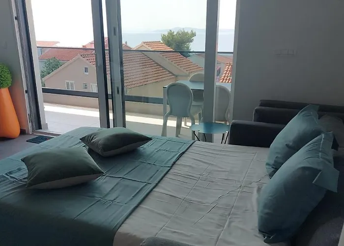 Luxury Apartment- Balcony- Private Rooftop And Jacuzzi- Common Pool Daire *