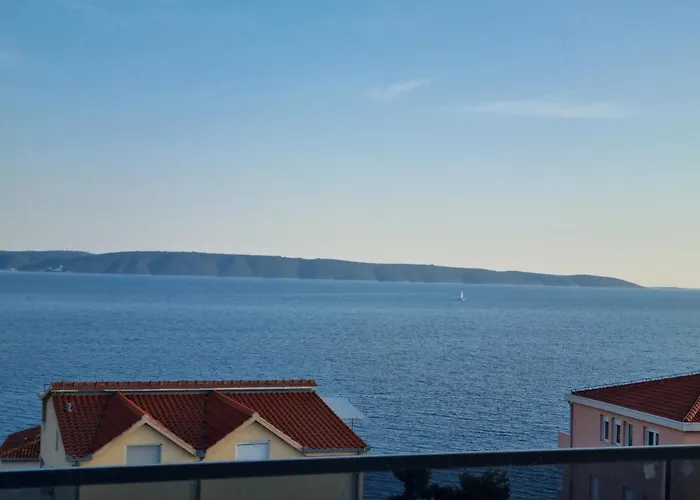 Luxury Apartment- Balcony- Private Rooftop And Jacuzzi- Common Pool Daire