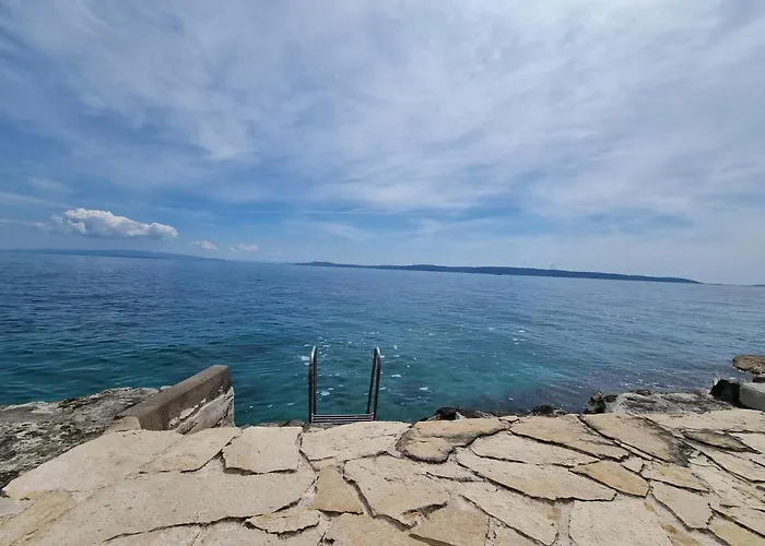 Luxury Apartment- Balcony- Private Rooftop And Jacuzzi- Common Pool Daire Trogir