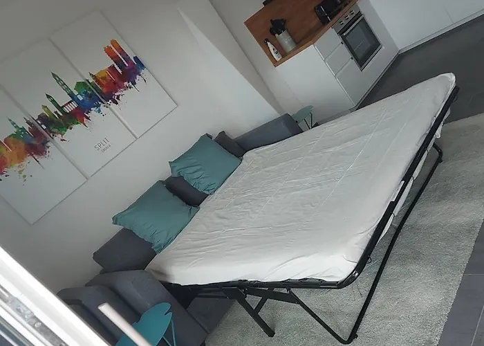 Luxury Apartment- Balcony- Private Rooftop And Jacuzzi- Common Pool Appartement